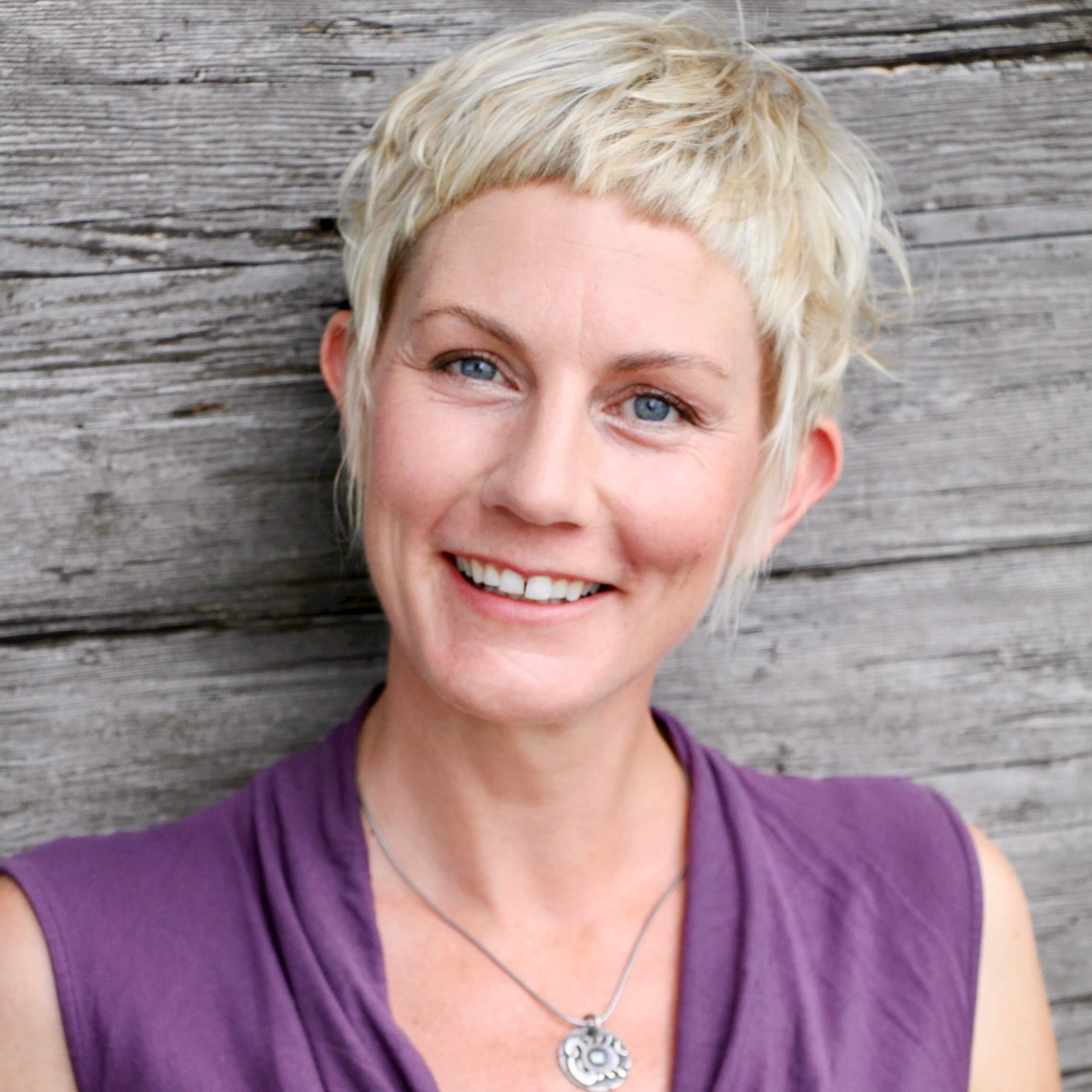 Silvia Porträt strahlend